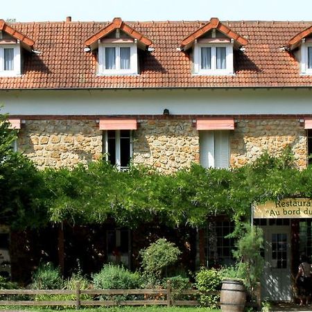 Au Bord Du Lac Hotel Saint-Remy-les-Chevreuse Exterior photo